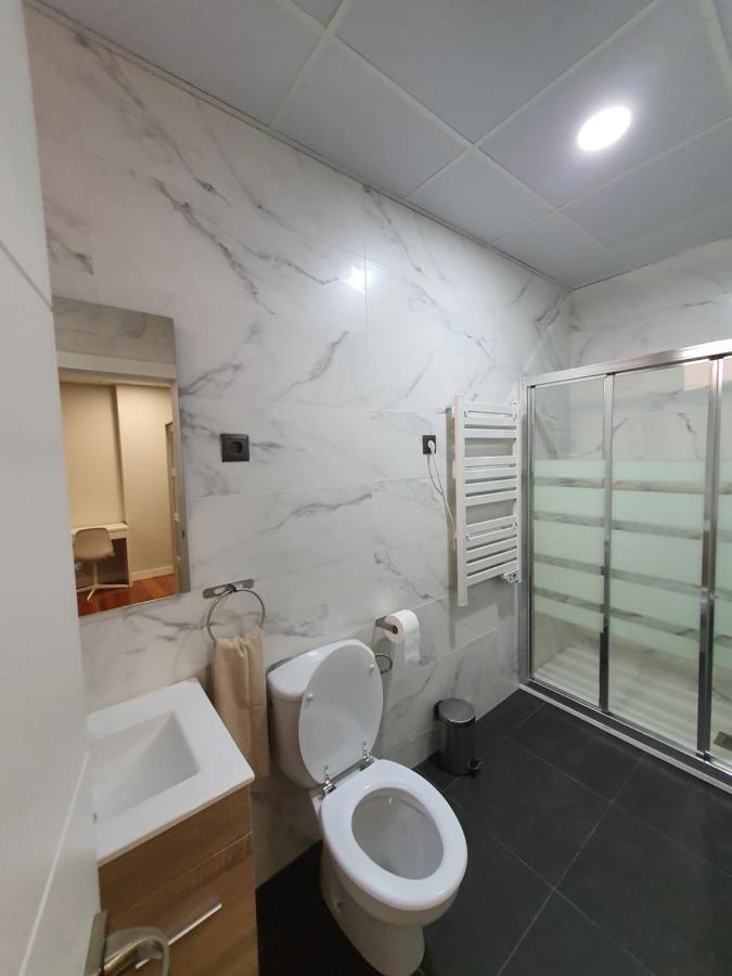 Cv33 Ostatua Hotel Bilbao Bagian luar foto