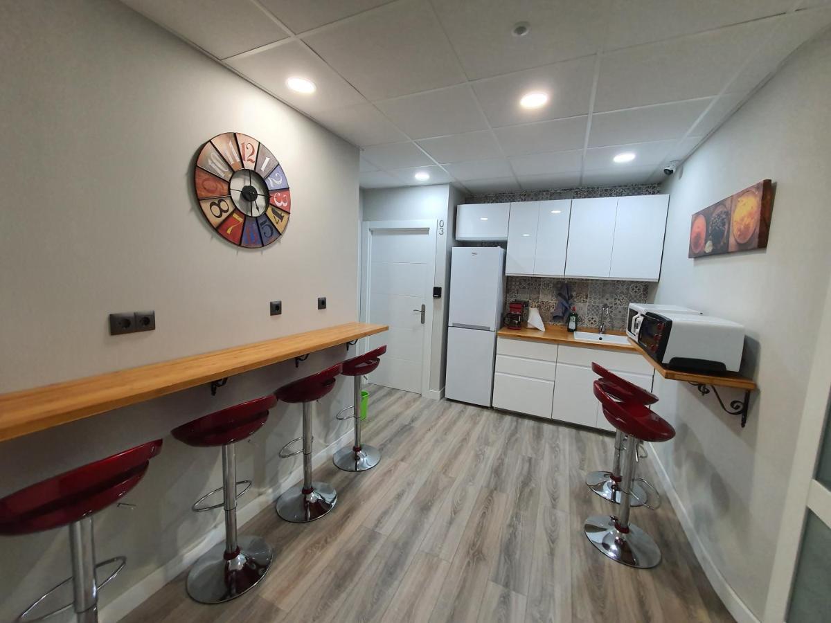 Cv33 Ostatua Hotel Bilbao Bagian luar foto