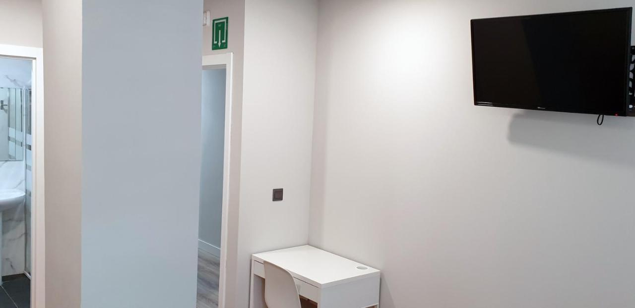 Cv33 Ostatua Hotel Bilbao Bagian luar foto