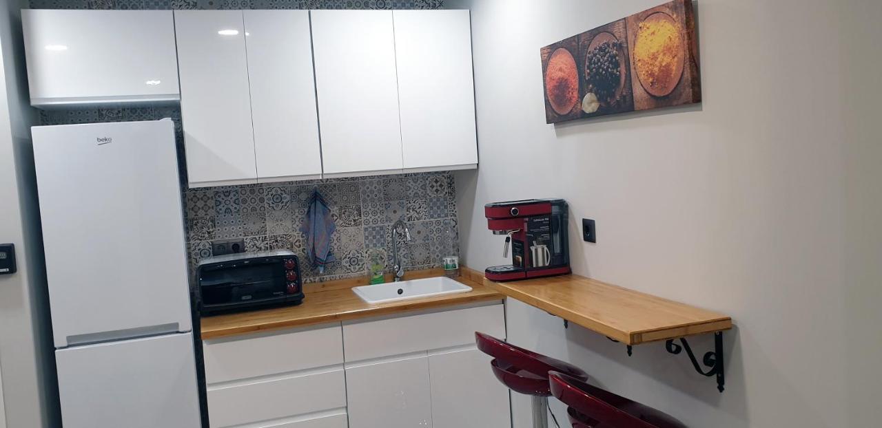 Cv33 Ostatua Hotel Bilbao Bagian luar foto