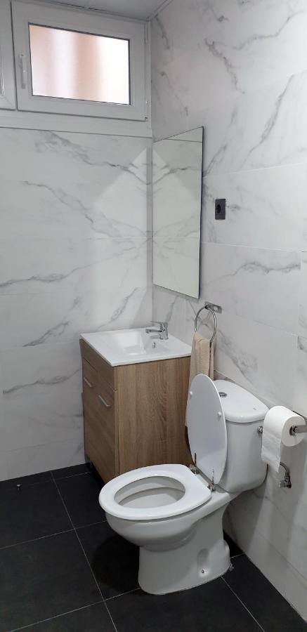 Cv33 Ostatua Hotel Bilbao Bagian luar foto