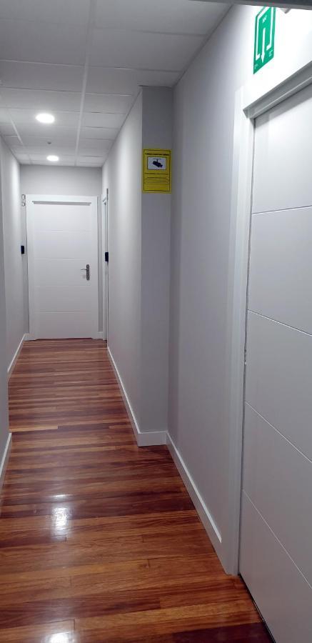 Cv33 Ostatua Hotel Bilbao Bagian luar foto