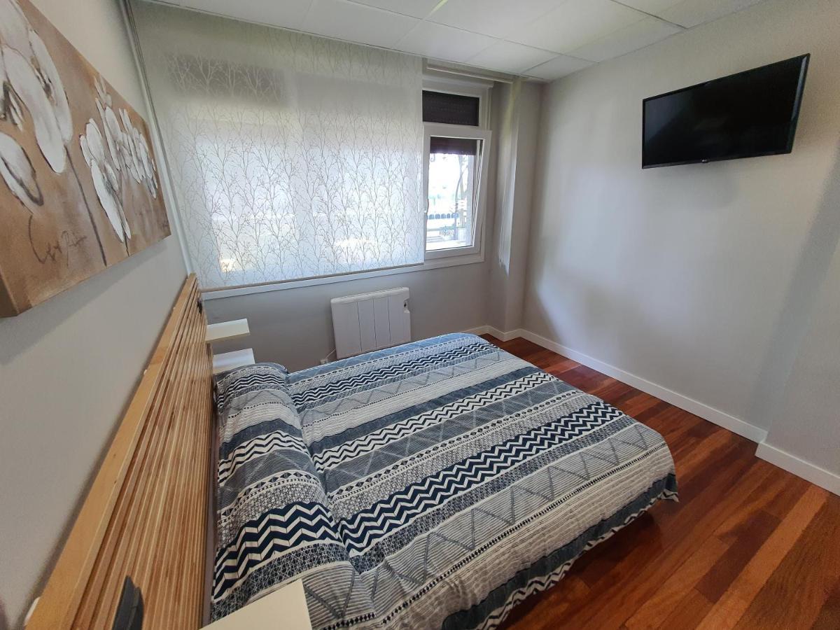 Cv33 Ostatua Hotel Bilbao Bagian luar foto