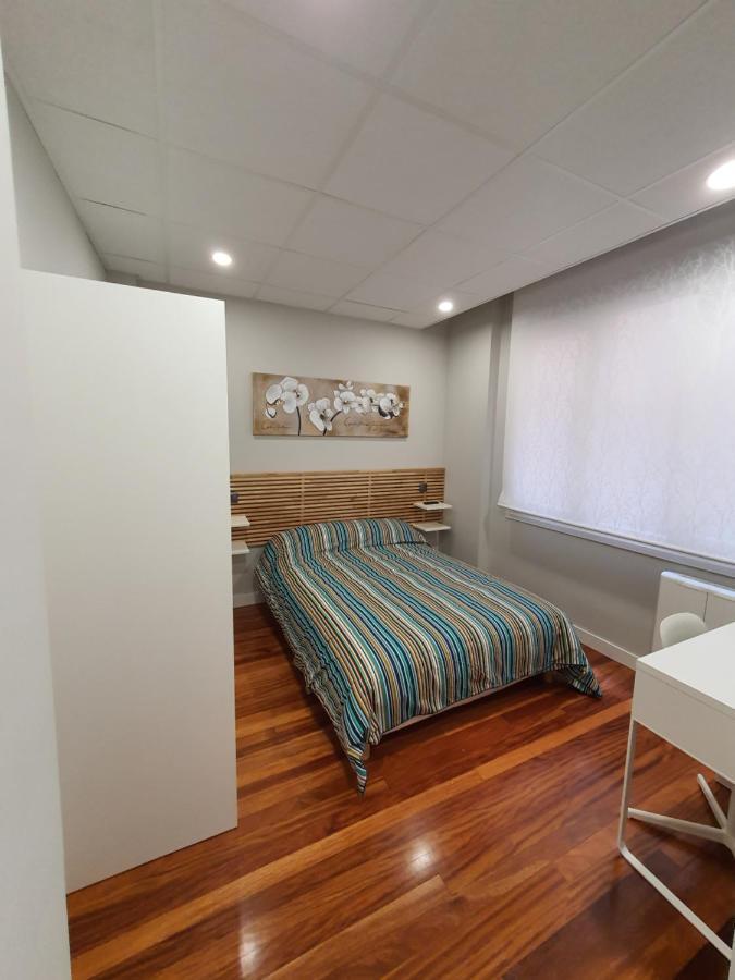 Cv33 Ostatua Hotel Bilbao Bagian luar foto