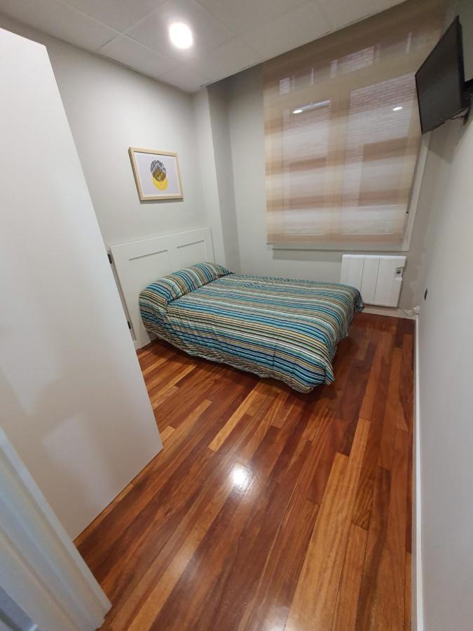 Cv33 Ostatua Hotel Bilbao Bagian luar foto